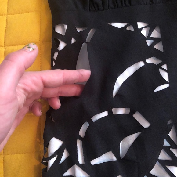 Laser Cut-Out Lace up Black and White Dress - Picture 5 of 6